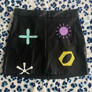 funky pleather mini skirt 💜💫